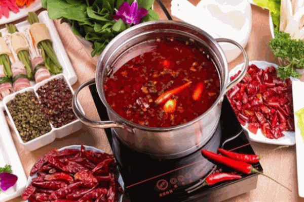 羊小二旋转小火锅